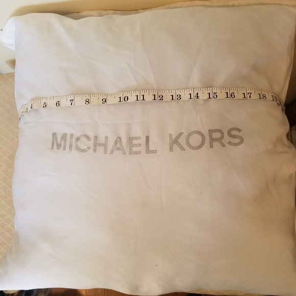 Michae Kors dust bag made into a pillow - Picture 2 of 3